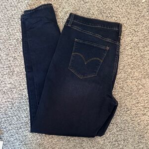 Levi’s Women's Skinny Jeans - Never Worn